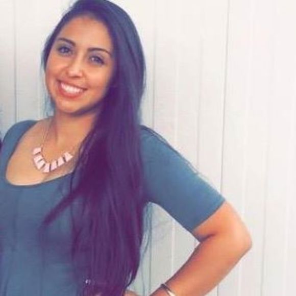 Meet your Posher, Yesenia - Picture 1 of 1